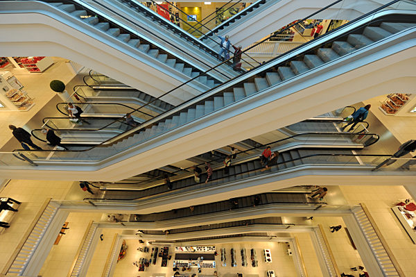 Einkaufen im Kaufhaus