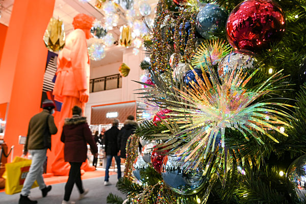 Weihnachten im Kaufhaus des Westens