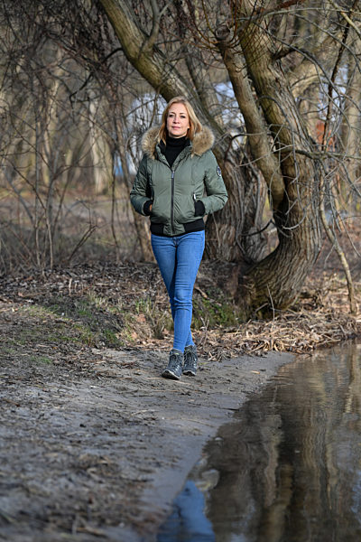 EXCLUSIVE - Ein Spaziergang mit Annika Ernst