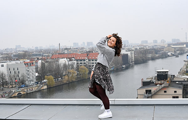 EXCLUSIVE - Ronja Forcher veröffentlicht Debüt-Single