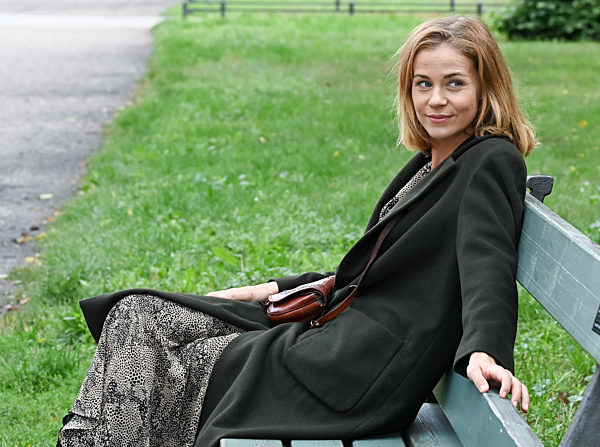 EXCLUSIVE - Ein Spaziergang mit Jessica Ginkel