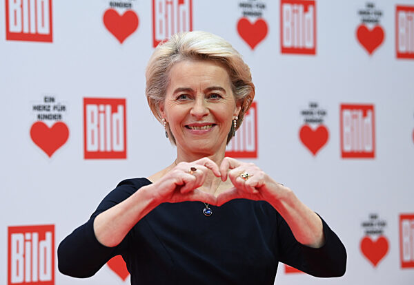 Spendengala "Ein Herz für Kinder" - Roter Teppich