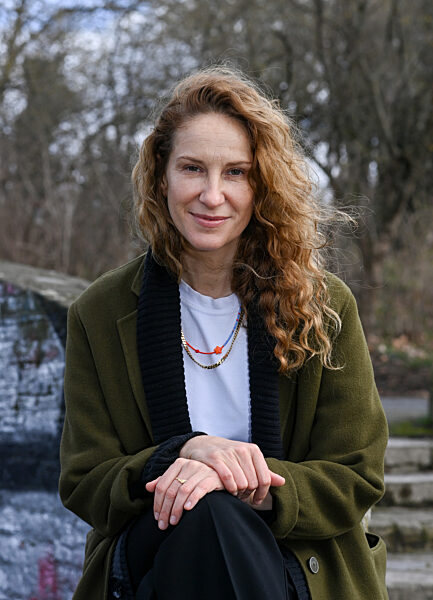 Ein Spaziergang mit Schauspielerin Chiara Schoras