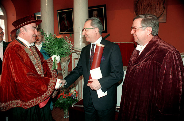 Jacques Delors (Archivfoto und Text 1994)