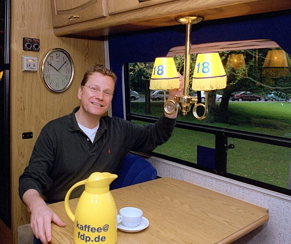 Guido Westerwelle im Wohnwagen auf Wahlkampftour