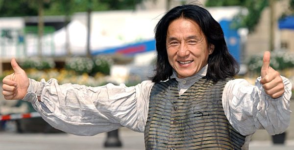 Jackie Chan reist von Berlin aus "In 80 Tagen um die Welt"