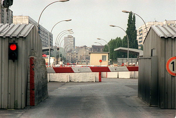 Berlin, Mauer (Archivfoto und Text 1991)