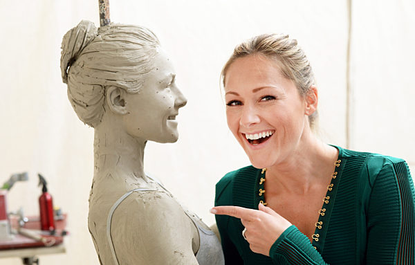 EXCLUSIVE - Neue Wachsfigur für Helene Fischer