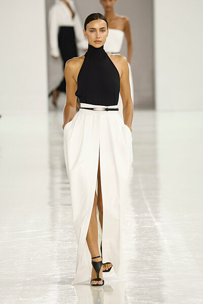 MAX MARA Spring/Summer 2025 Runway during Milan Fashion Week on September 2024 - Milan, Italy 19/09/2024