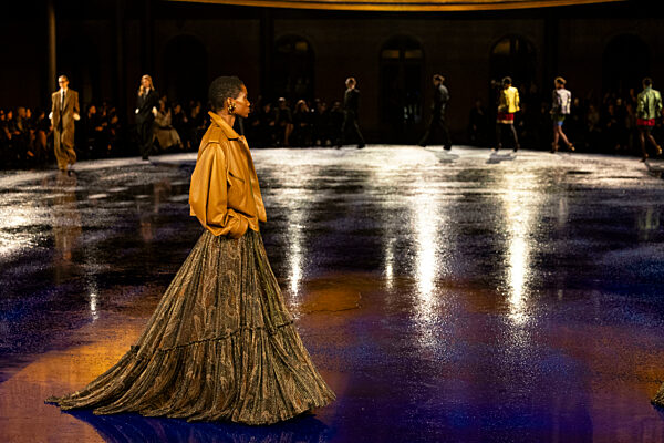 SAINT LAURENT Spring/Summer 2025 Runway during Paris Fashion Week on September 2024 - Paris, France, 24/09/2024