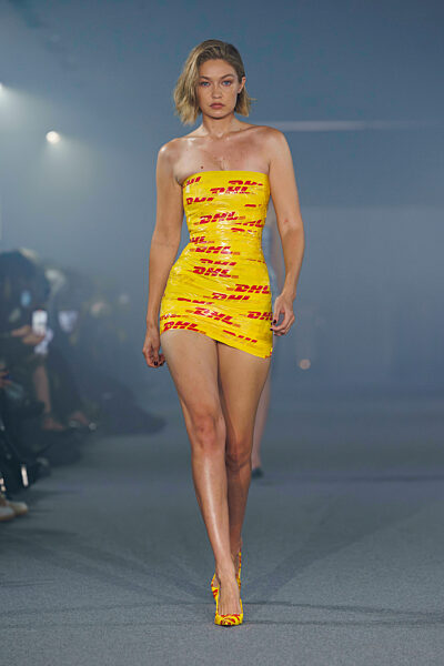 Gigi Hadid at VETEMENTS Spring/Summer 2025 Runway during Paris Fashion Week on September 2024 - Paris, France, 27/09/2024