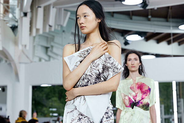 ISSEY MIYAKE Spring/Summer 2025 Runway during Paris Fashion Week on September 2024 - Paris, France, 27/09/2024