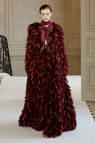 GIAMBATTISTA VALLI Autumn-Winter 2025 runway during Paris Fashion Week on March 2025 - Paris, France 07/03/2025