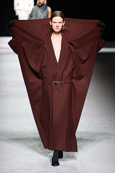 ISSEY MIYAKE Fall/Winter 2026-2027 runway during Paris Fashion Week on March 2026 - Paris, Fashion 06/03/2026
