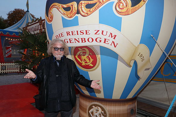 Muenchen: Premiere Circus Roncalli
"Storyteller "