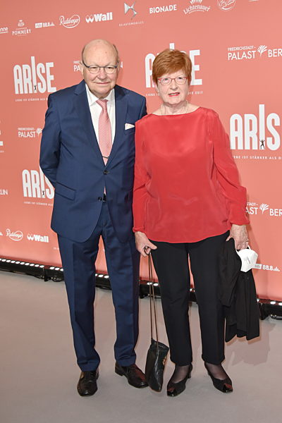 Berlin: Weltpremiere ARISE Grand Show
