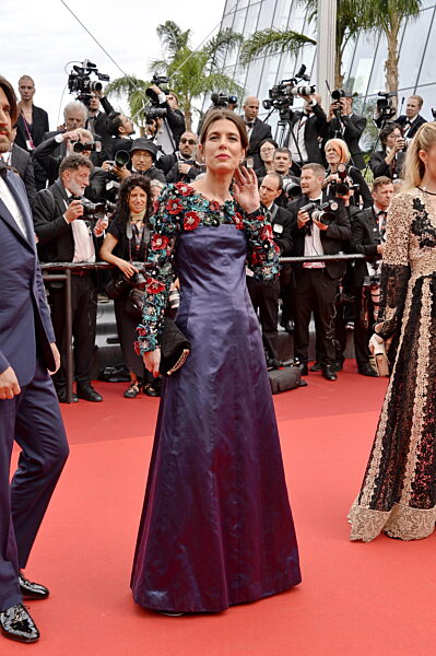 Cannes : JEANNE DU BARRY Eroeffnungsteppich