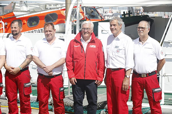 Bremerhaven: Bundespräsident Frank-Walter Steinmeier und seine Frau Elke Büdenbender