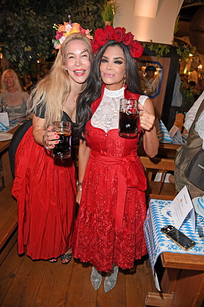 Berlin: Hofbräu Oktoberfestbeginn mit Fassanstich