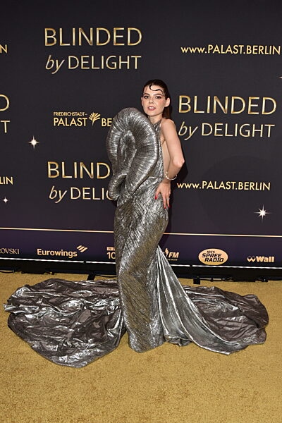 Berlin: Weltpremiere von BLINDED by DELIGHT