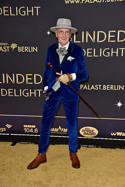 Berlin: Weltpremiere von BLINDED by DELIGHT