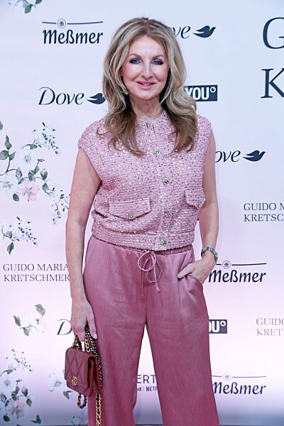 Hamburg:  Guido Maria Kretschmer for Bridgerton "The Regency Dinner"