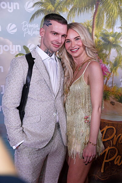 Köln: Viva Papaya! Promis Unter Palmen