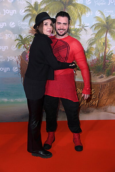 Köln: Viva Papaya! Promis Unter Palmen