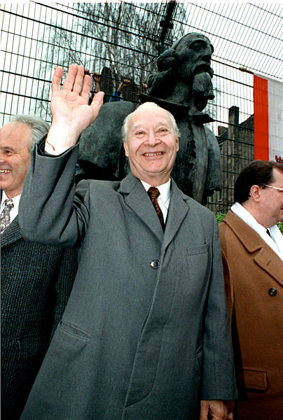 Alexander Dubcek (Archivfoto und Text 1992)