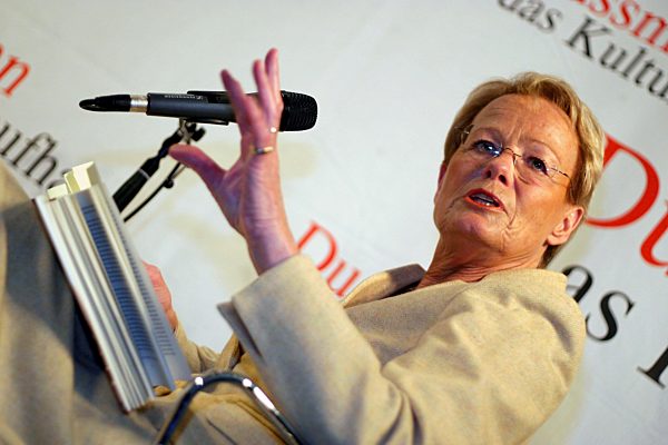 Wibke Bruhns präsentiert Buch "Meines Vaters Land"