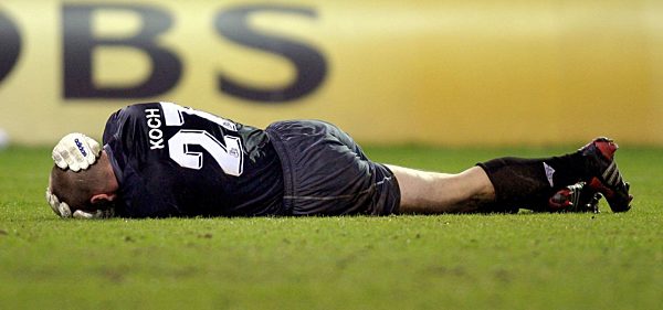 Fußball: Energie-Keeper Georg Koch verletzt