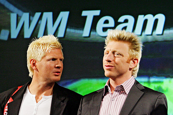 Ex-Fußballer Stefan Effenberg (l) und Tennislegende Boris Becker stehen am...