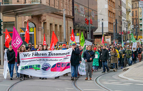 Warnstreik von Verdi und Klimastreiks von Fridays for Future