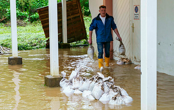 Hochwasser in Rheinland-Pfalz - Mertesdorf