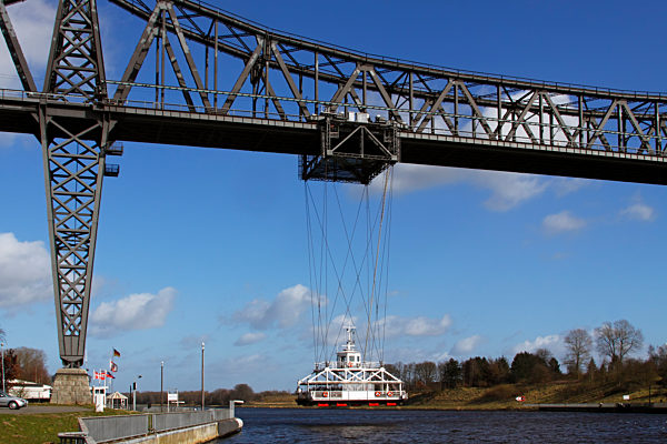 Ferry at bridge / Rendsburg