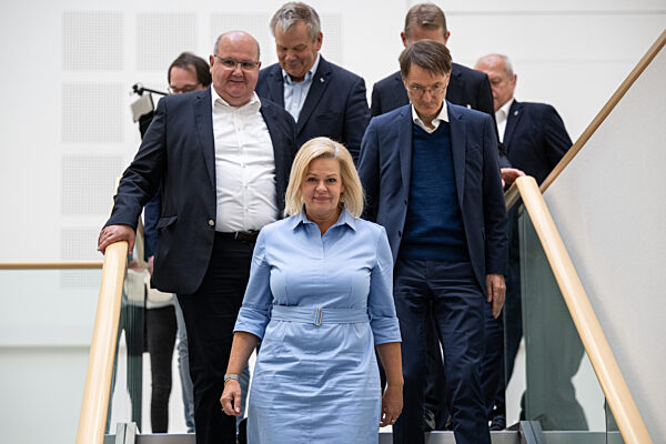 Bundesgesundheitsminister besucht Post-Covid-Spezialambulanz