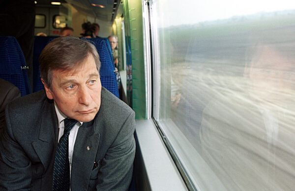 Wolfgang Clement im Transrapid