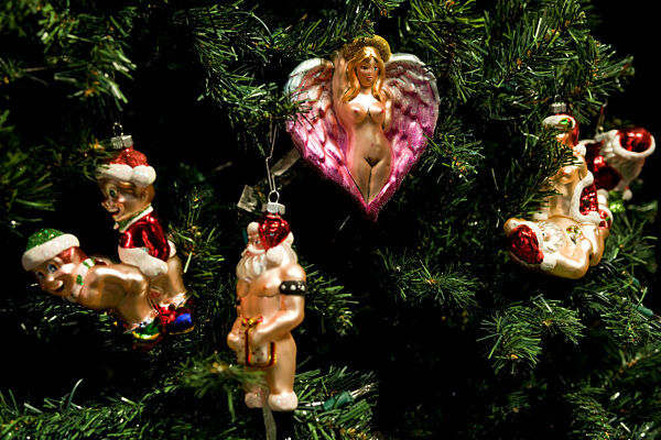 Berlin, Deutschland, frivoler Christbaumschmuck