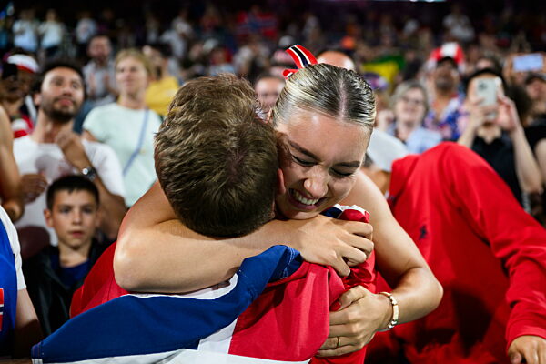 240807 Anders Mol of Norway with girlfriend Karoline Olsen after a mens...
