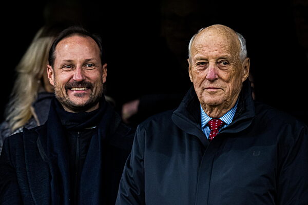 251113 Crown prince Haakon and King Harald V of Norway ahead of the FIFA...
