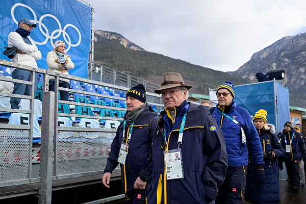 260210  King Carl XVI Gustaf of Sweden at  the women's classic technique...