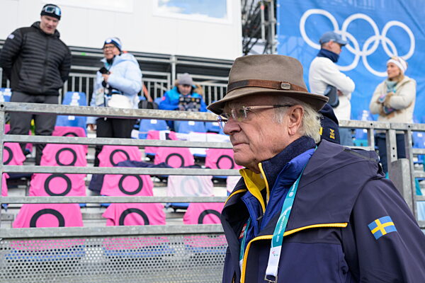 260210  King Carl XVI Gustaf of Sweden at  the women's classic technique...