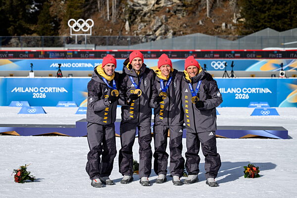 260215 Gold medalists Erik Lesser, Daniel Boehm...