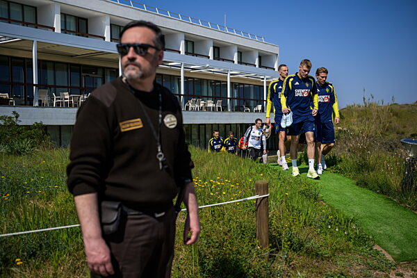 260324 Gustaf Nilsson, Eric Smith and Carl Starfelt of the Swedish national...