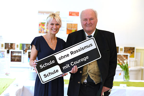Alice-Bendix-Schule in München erhält Titel "Schule ohne Rassismus", 2018