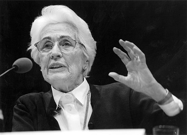 Hildegard Hamm-Brücher als Rednerin in München