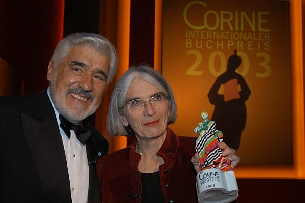 Mario Adorf und Donna Leon, 2003