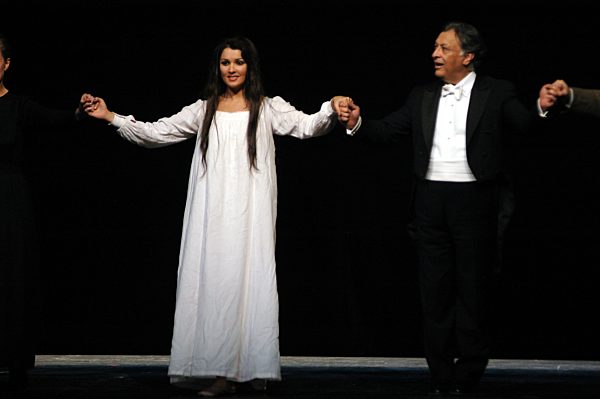 Anna Netrebko, Star der Traviata-Aufführung, hier mit Zubin Mehta, 2004