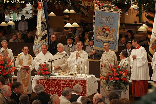 Oktoberfestgottesdienst im Hippodrom, 2006 | Service in the Hippodrom beer tent, 2005