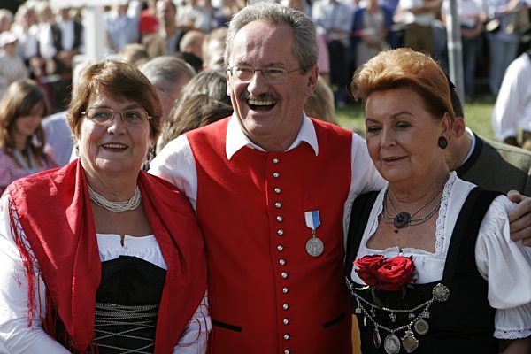 Christian Ude beim Standkonzert auf dem Münchner Oktoberfest, 2006 | Christian Ude by the state concert at the Munich "Oktoberfest", 2006
